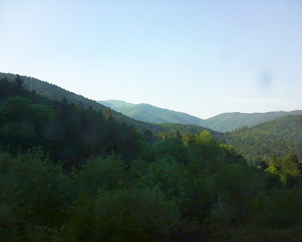 Le petit ballon vu depuis le Domaine Langmatt à Murbach le 07.05.2018 à 18:30 Le petit ballon (Alsace, Vosges) le 07.05.2018 à 18:30