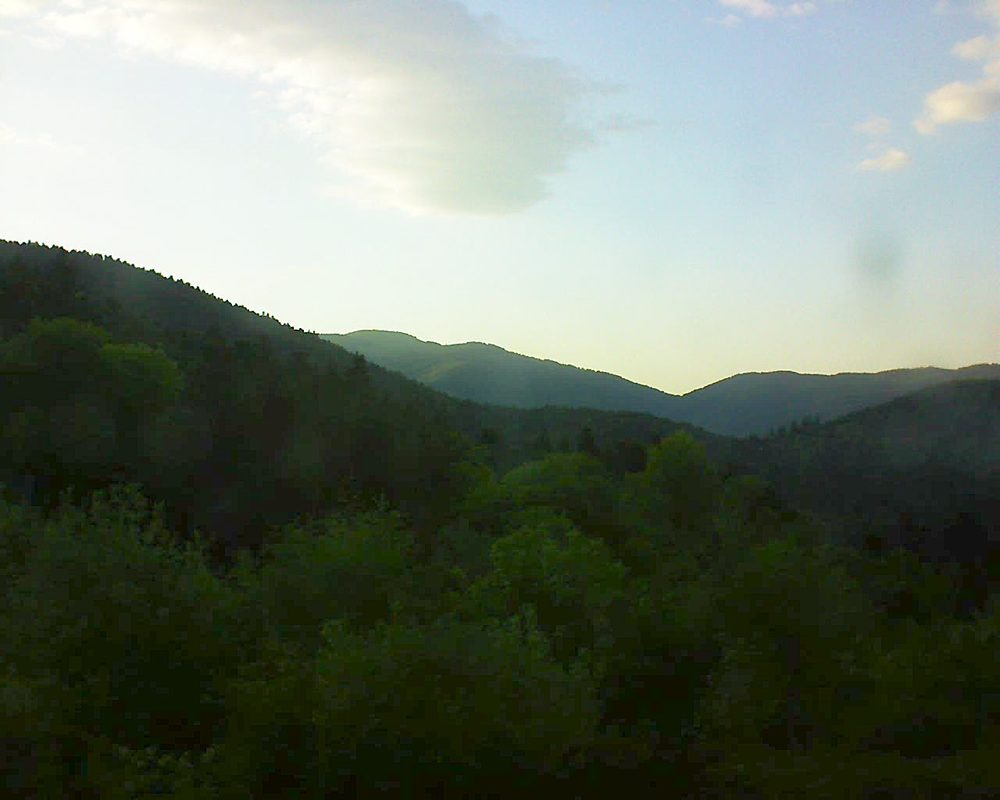 Le petit ballon vu depuis le Domaine Langmatt à Murbach le 07.05.2018 à 20:15 Le petit ballon (Alsace, Vosges) le 07.05.2018 à 20:15