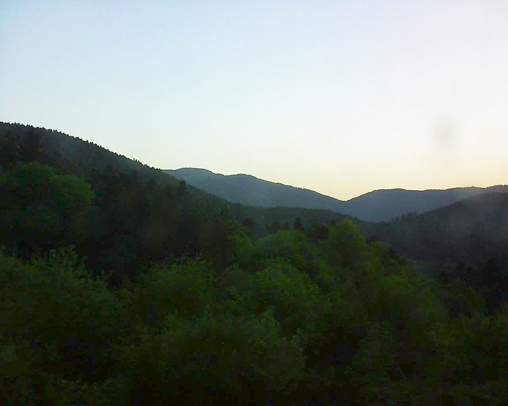 Le petit ballon vu depuis le Domaine Langmatt à Murbach le 08.05.2018 à 06:15 Le petit ballon (Alsace, Vosges) le 08.05.2018 à 06:15