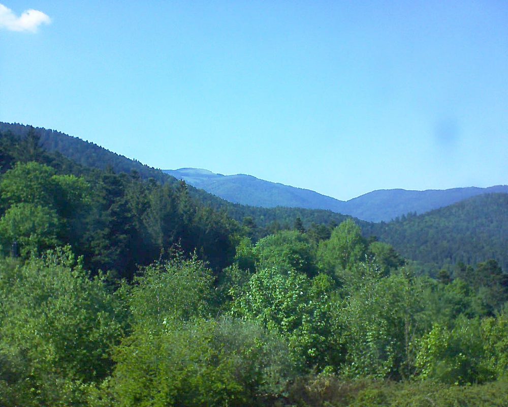 Le petit ballon vu depuis le Domaine Langmatt à Murbach le 08.05.2018 à 16:45 Le petit ballon (Alsace, Vosges) le 08.05.2018 à 16:45