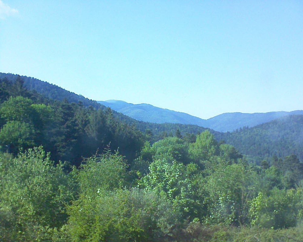 Le petit ballon vu depuis le Domaine Langmatt à Murbach le 08.05.2018 à 17:15 Le petit ballon (Alsace, Vosges) le 08.05.2018 à 17:15