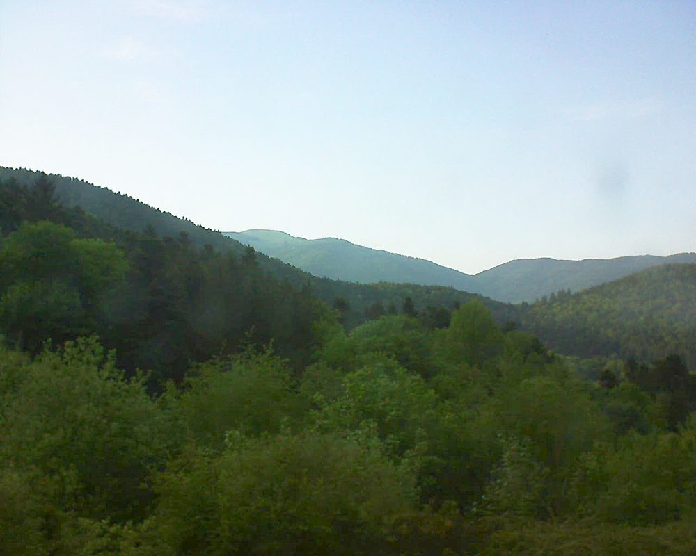 Le petit ballon vu depuis le Domaine Langmatt à Murbach le 08.05.2018 à 19:00 Le petit ballon (Alsace, Vosges) le 08.05.2018 à 19:00