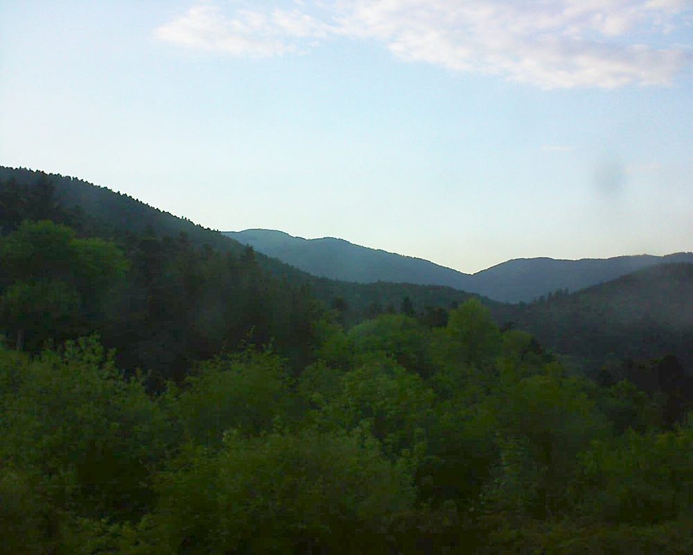 Le petit ballon vu depuis le Domaine Langmatt à Murbach le 08.05.2018 à 19:45 Le petit ballon (Alsace, Vosges) le 08.05.2018 à 19:45