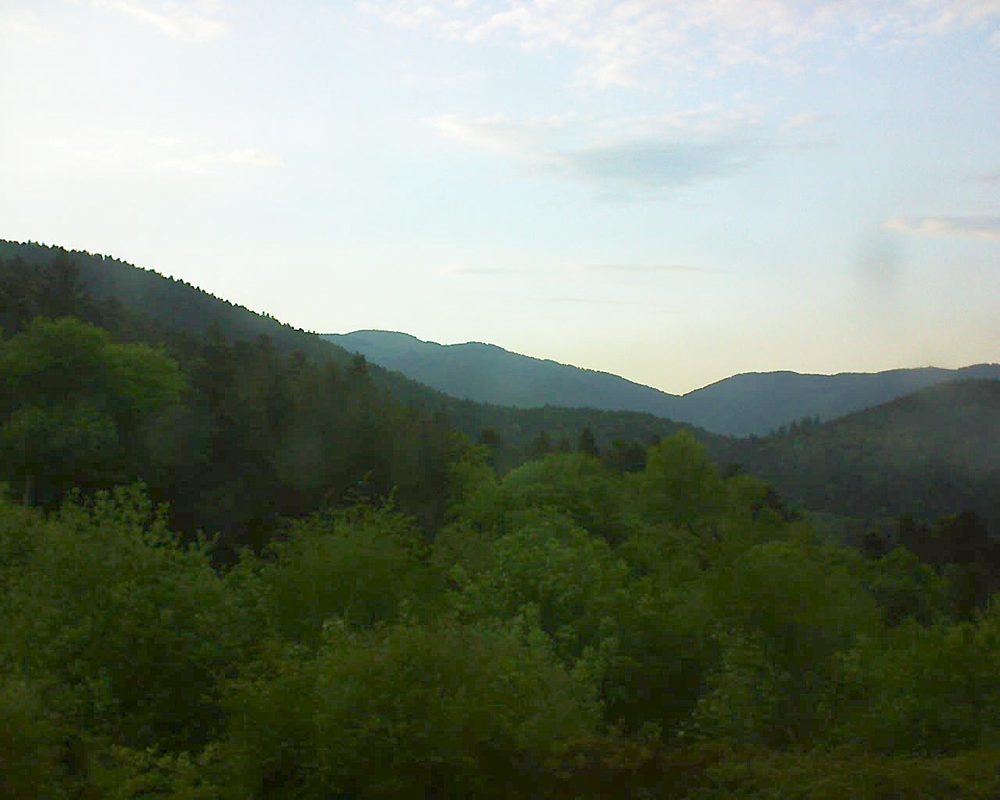 Le petit ballon vu depuis le Domaine Langmatt à Murbach le 08.05.2018 à 20:15 Le petit ballon (Alsace, Vosges) le 08.05.2018 à 20:15