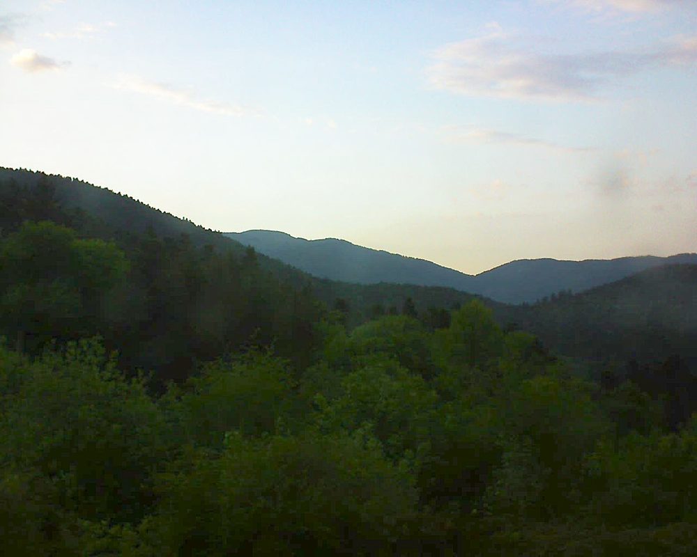 Le petit ballon vu depuis le Domaine Langmatt à Murbach le 08.05.2018 à 20:30 Le petit ballon (Alsace, Vosges) le 08.05.2018 à 20:30