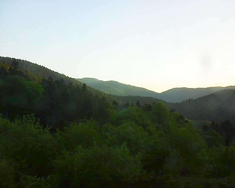 Le petit ballon vu depuis le Domaine Langmatt à Murbach le 09.05.2018 à 06:30 Le petit ballon (Alsace, Vosges) le 09.05.2018 à 06:30