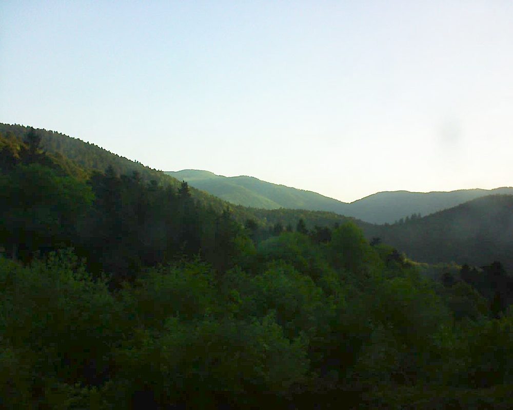 Le petit ballon vu depuis le Domaine Langmatt à Murbach le 09.05.2018 à 06:45 Le petit ballon (Alsace, Vosges) le 09.05.2018 à 06:45