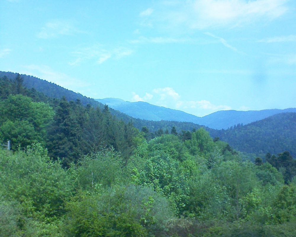 Le petit ballon vu depuis le Domaine Langmatt à Murbach le 09.05.2018 à 12:15 Le petit ballon (Alsace, Vosges) le 09.05.2018 à 12:15