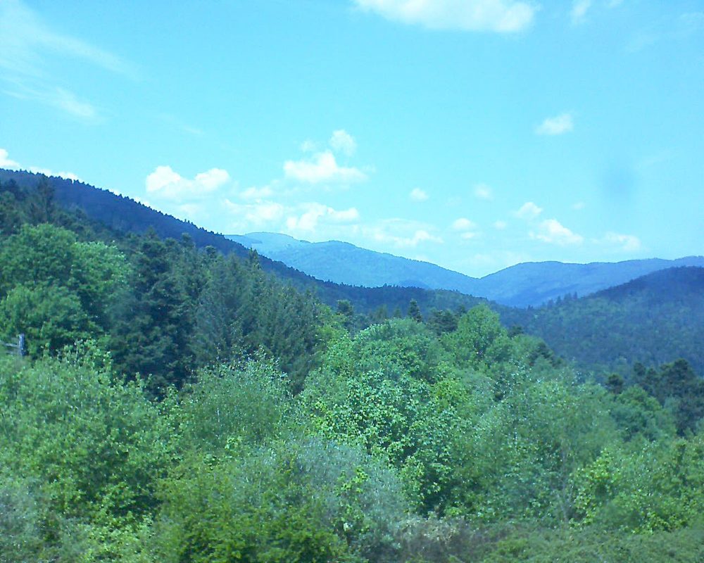 Le petit ballon vu depuis le Domaine Langmatt à Murbach le 09.05.2018 à 14:00 Le petit ballon (Alsace, Vosges) le 09.05.2018 à 14:00