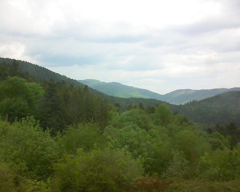 Le petit ballon vu depuis le Domaine Langmatt à Murbach le 09.05.2018 à 16:00 Le petit ballon (Alsace, Vosges) le 09.05.2018 à 16:00