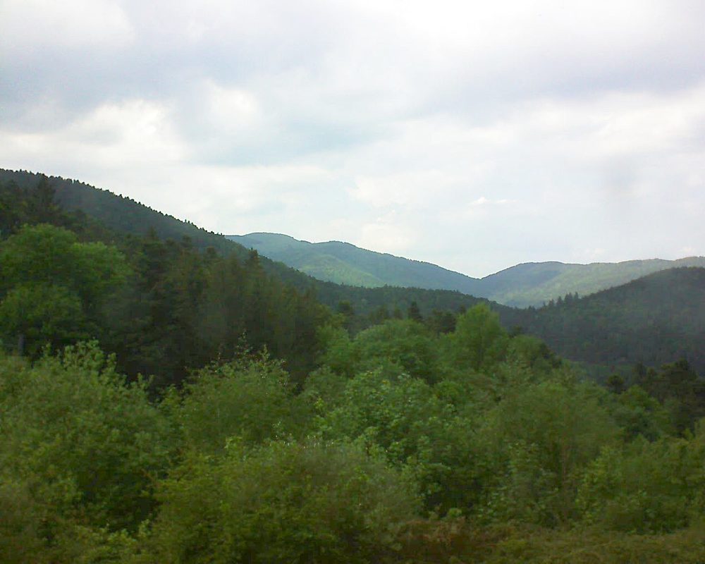 Le petit ballon vu depuis le Domaine Langmatt à Murbach le 09.05.2018 à 17:00 Le petit ballon (Alsace, Vosges) le 09.05.2018 à 17:00