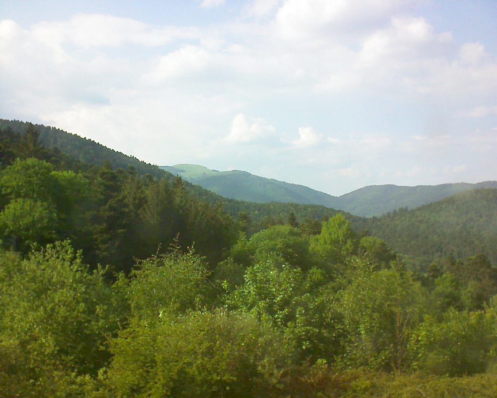 Le petit ballon vu depuis le Domaine Langmatt à Murbach le 09.05.2018 à 17:30 Le petit ballon (Alsace, Vosges) le 09.05.2018 à 17:30