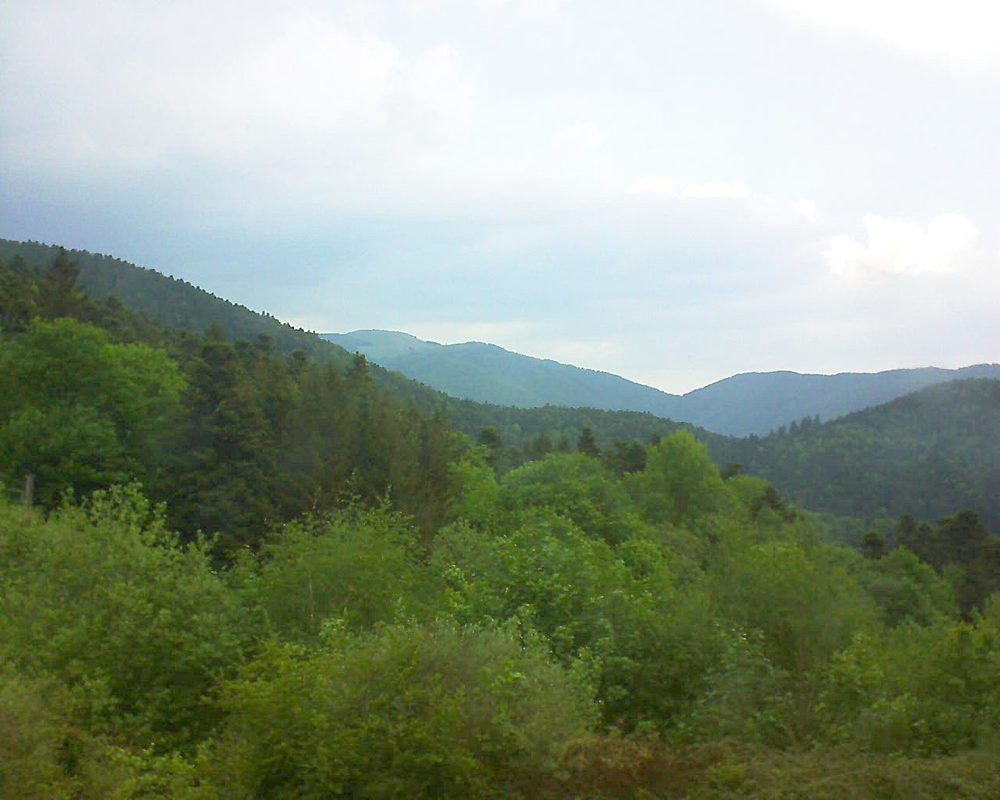 Le petit ballon vu depuis le Domaine Langmatt à Murbach le 09.05.2018 à 19:30 Le petit ballon (Alsace, Vosges) le 09.05.2018 à 19:30