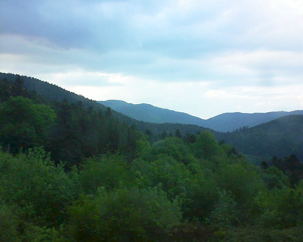 Le petit ballon vu depuis le Domaine Langmatt à Murbach le 09.05.2018 à 20:15 Le petit ballon (Alsace, Vosges) le 09.05.2018 à 20:15