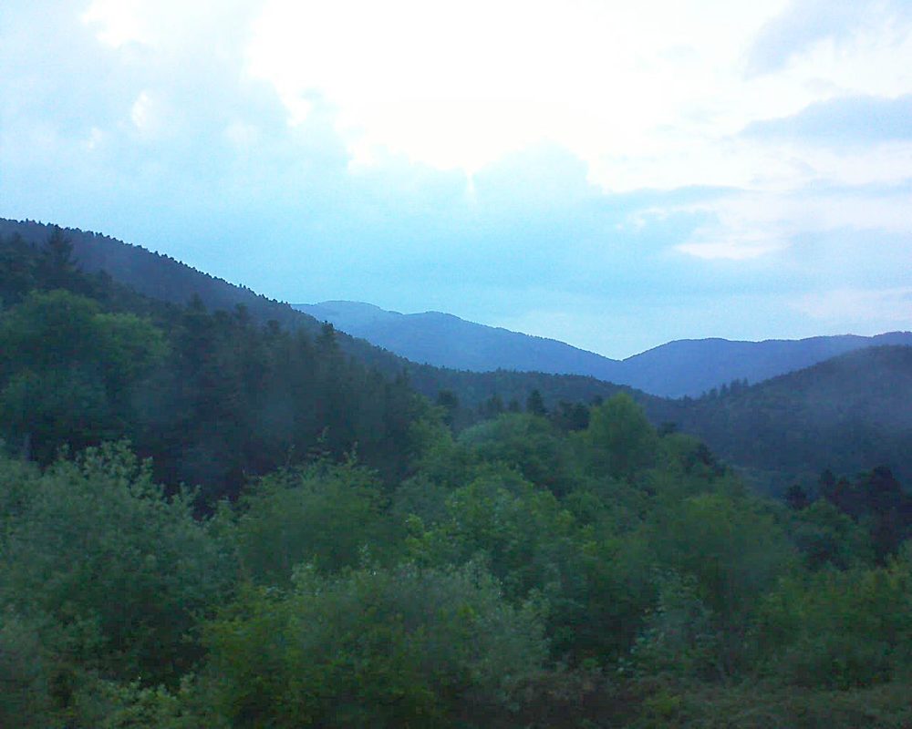 Le petit ballon vu depuis le Domaine Langmatt à Murbach le 09.05.2018 à 20:45 Le petit ballon (Alsace, Vosges) le 09.05.2018 à 20:45