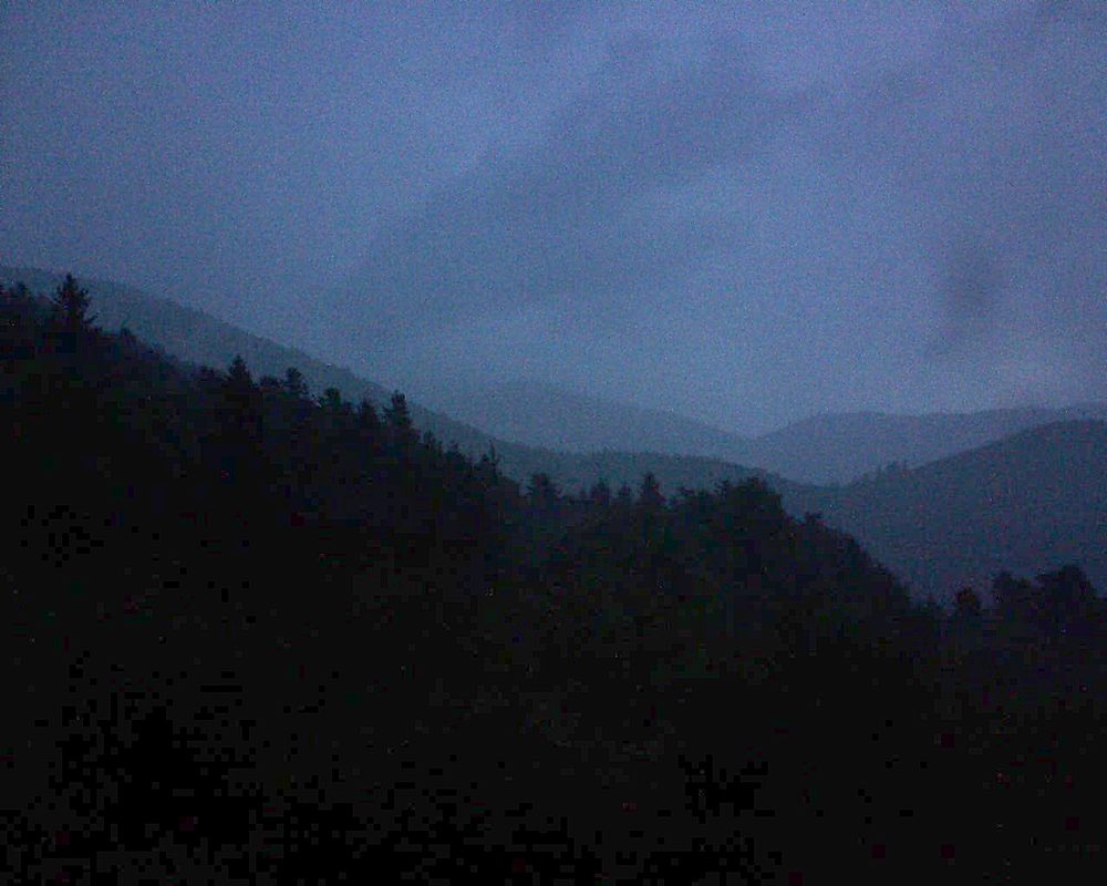 Le petit ballon vu depuis le Domaine Langmatt à Murbach le 10.05.2018 à 06:00 Le petit ballon (Alsace, Vosges) le 10.05.2018 à 06:00