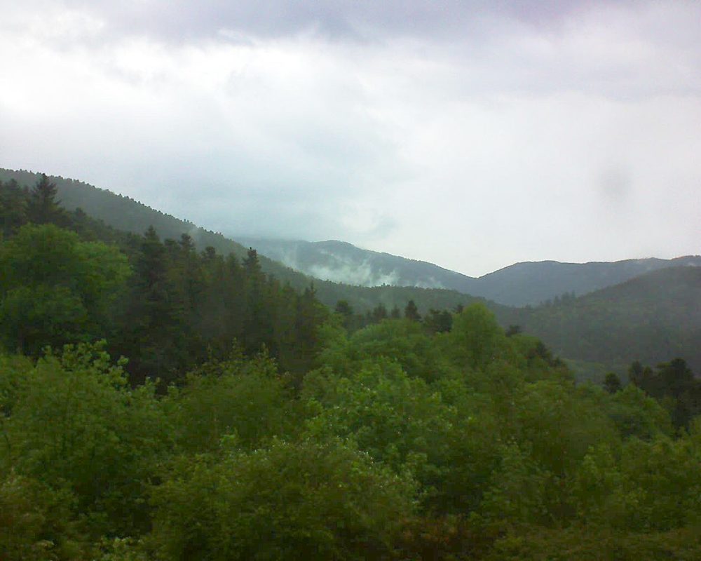 Le petit ballon vu depuis le Domaine Langmatt à Murbach le 10.05.2018 à 09:00 Le petit ballon (Alsace, Vosges) le 10.05.2018 à 09:00