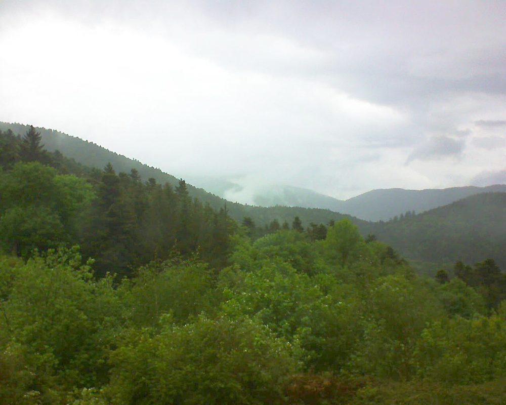 Le petit ballon vu depuis le Domaine Langmatt à Murbach le 10.05.2018 à 09:30 Le petit ballon (Alsace, Vosges) le 10.05.2018 à 09:30