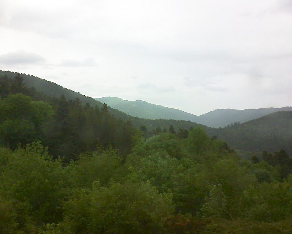 Le petit ballon vu depuis le Domaine Langmatt à Murbach le 10.05.2018 à 15:00 Le petit ballon (Alsace, Vosges) le 10.05.2018 à 15:00