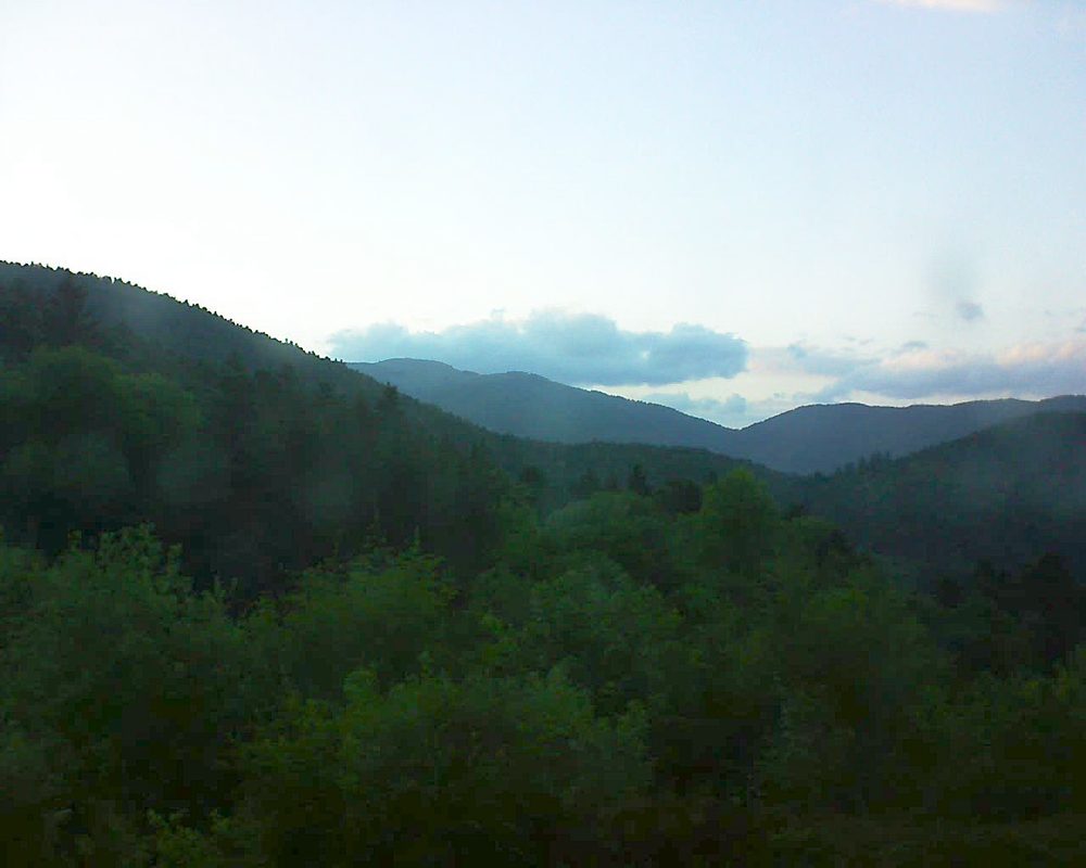 Le petit ballon vu depuis le Domaine Langmatt à Murbach le 10.05.2018 à 20:30 Le petit ballon (Alsace, Vosges) le 10.05.2018 à 20:30