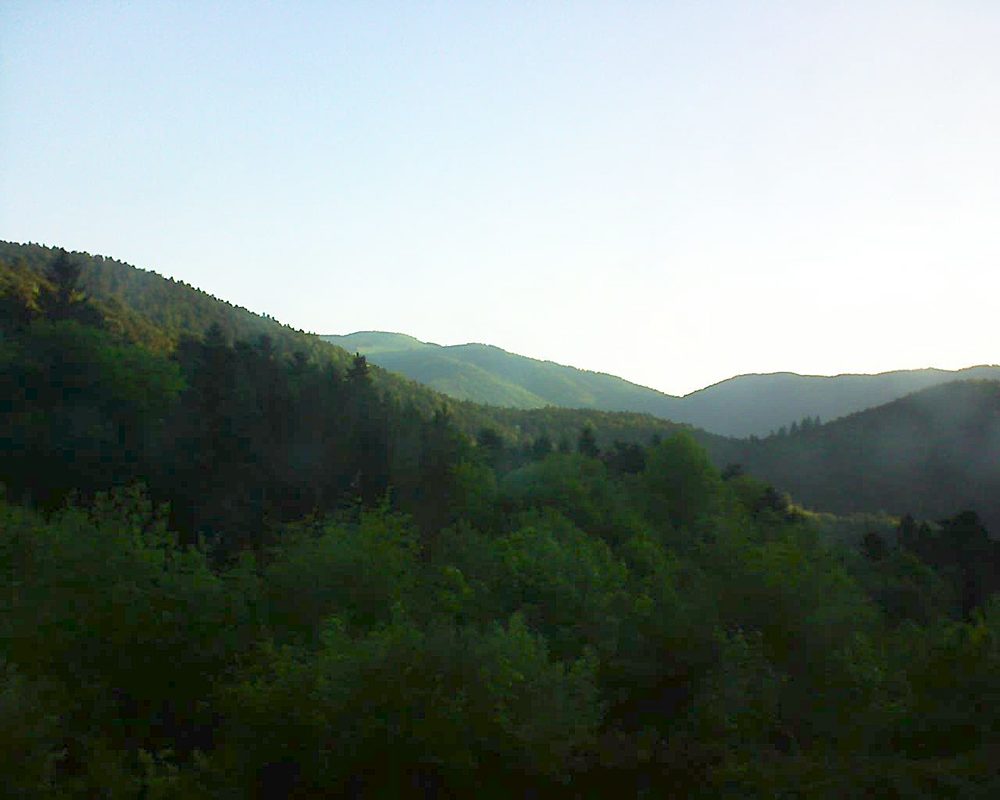 Le petit ballon vu depuis le Domaine Langmatt à Murbach le 11.05.2018 à 06:45 Le petit ballon (Alsace, Vosges) le 11.05.2018 à 06:45