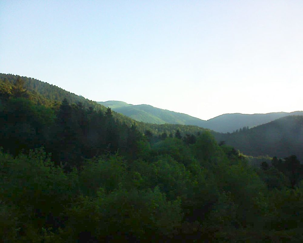 Le petit ballon vu depuis le Domaine Langmatt à Murbach le 11.05.2018 à 07:00 Le petit ballon (Alsace, Vosges) le 11.05.2018 à 07:00