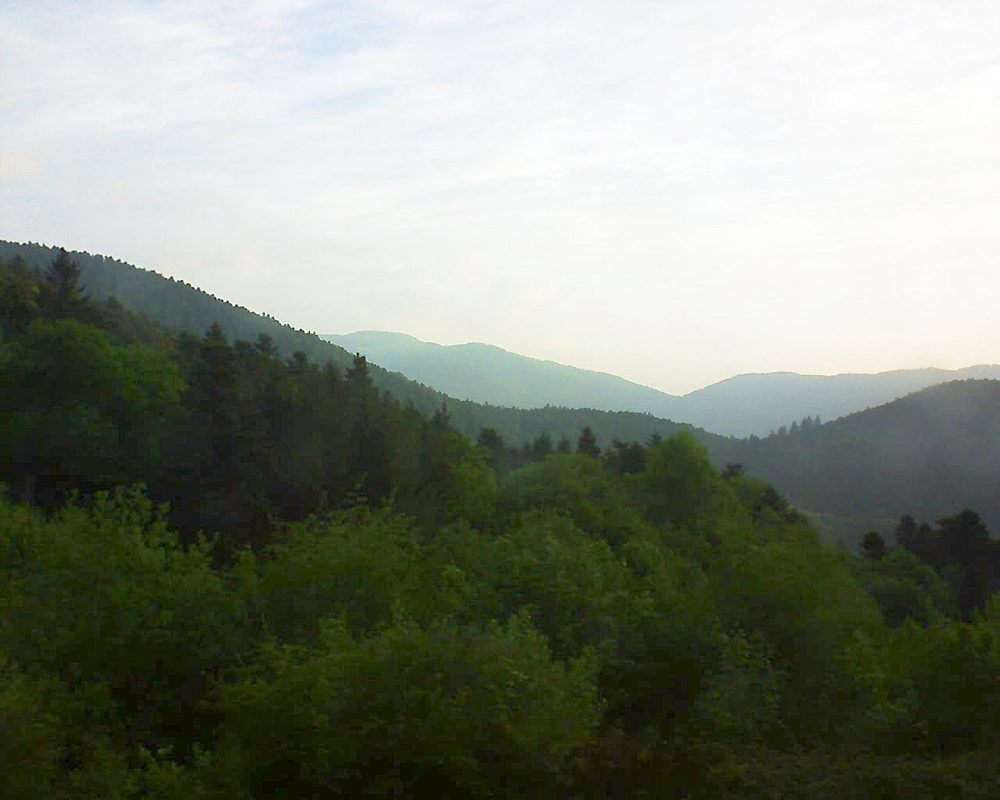 Le petit ballon vu depuis le Domaine Langmatt à Murbach le 12.05.2018 à 06:30 Le petit ballon (Alsace, Vosges) le 12.05.2018 à 06:30