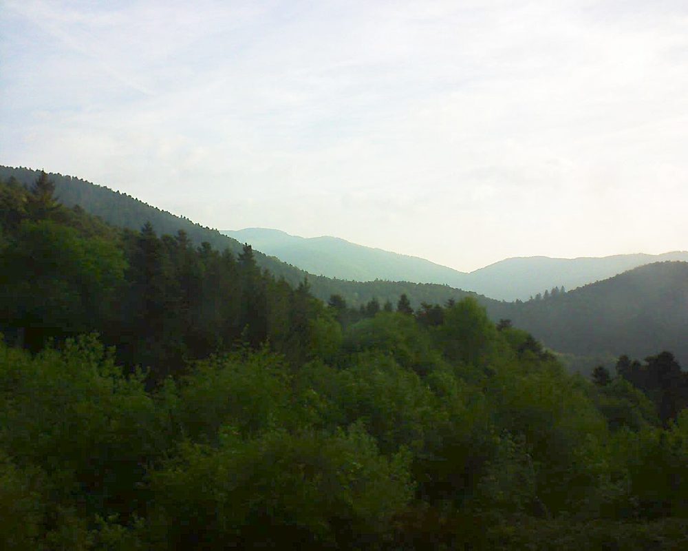 Le petit ballon vu depuis le Domaine Langmatt à Murbach le 12.05.2018 à 07:00 Le petit ballon (Alsace, Vosges) le 12.05.2018 à 07:00