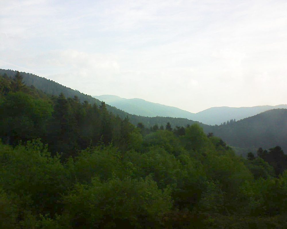 Le petit ballon vu depuis le Domaine Langmatt à Murbach le 12.05.2018 à 07:15 Le petit ballon (Alsace, Vosges) le 12.05.2018 à 07:15