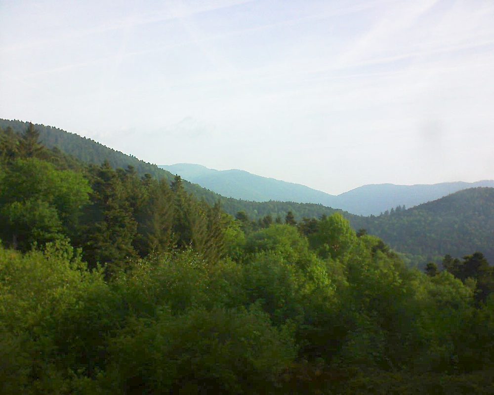 Le petit ballon vu depuis le Domaine Langmatt à Murbach le 12.05.2018 à 08:30 Le petit ballon (Alsace, Vosges) le 12.05.2018 à 08:30