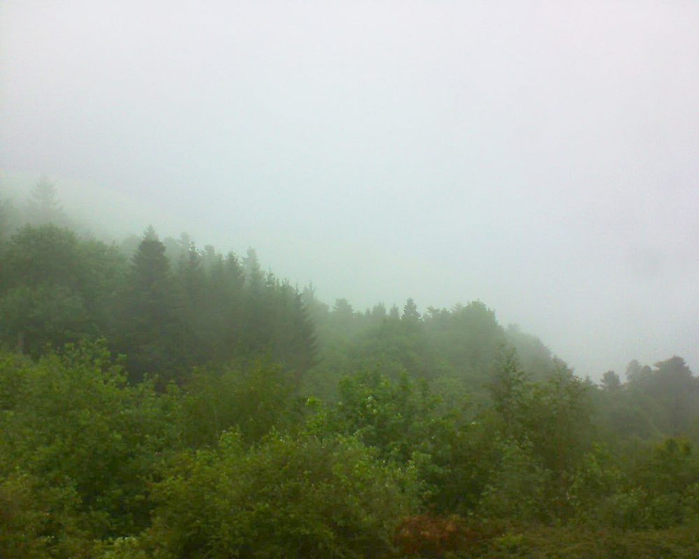 Le petit ballon vu depuis le Domaine Langmatt à Murbach le 13.05.2018 à 09:15 Le petit ballon (Alsace, Vosges) le 13.05.2018 à 09:15