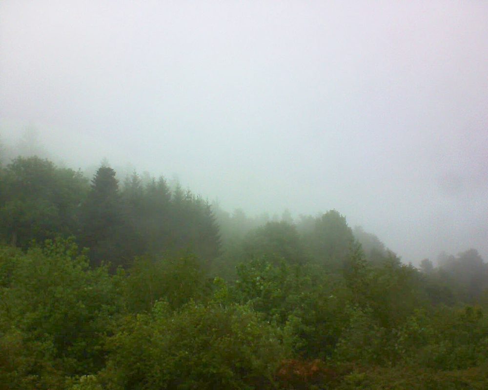Le petit ballon vu depuis le Domaine Langmatt à Murbach le 13.05.2018 à 09:45 Le petit ballon (Alsace, Vosges) le 13.05.2018 à 09:45