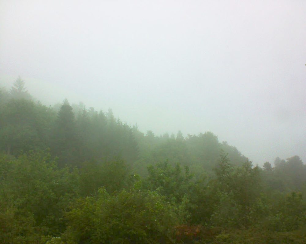 Le petit ballon vu depuis le Domaine Langmatt à Murbach le 13.05.2018 à 11:15 Le petit ballon (Alsace, Vosges) le 13.05.2018 à 11:15