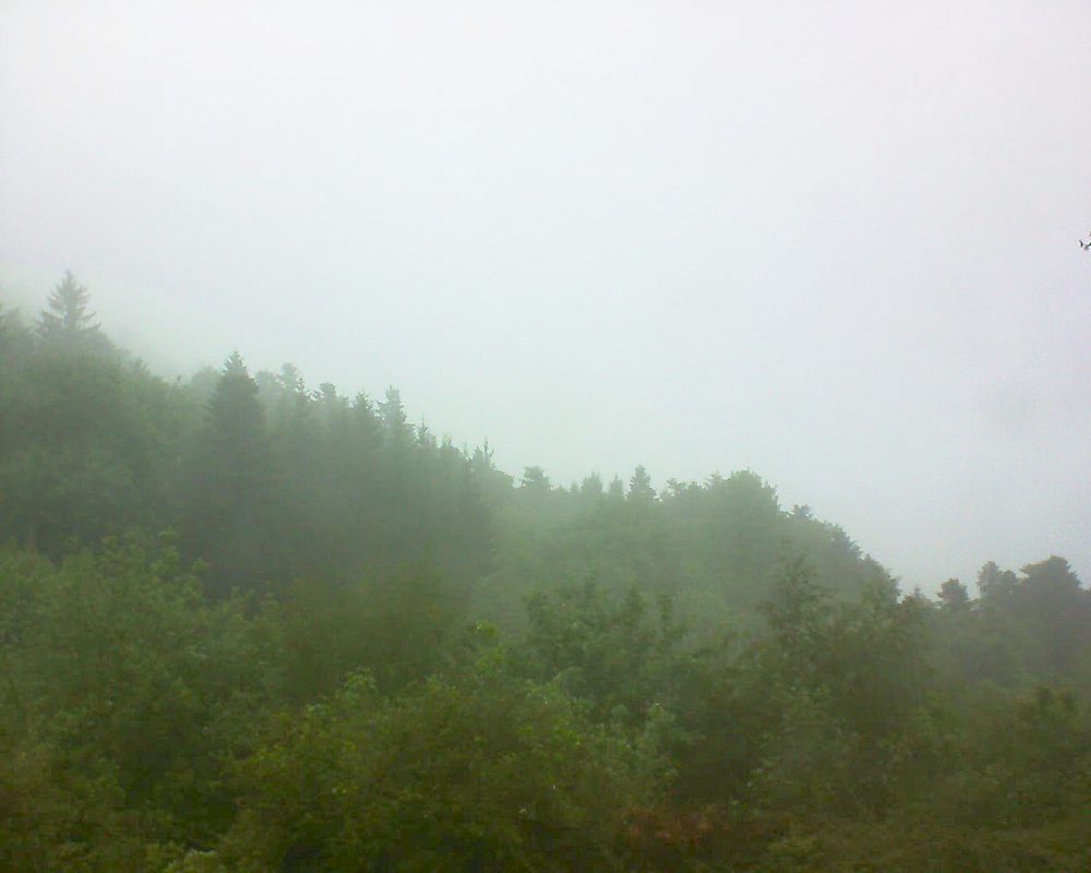 Le petit ballon vu depuis le Domaine Langmatt à Murbach le 13.05.2018 à 15:00 Le petit ballon (Alsace, Vosges) le 13.05.2018 à 15:00