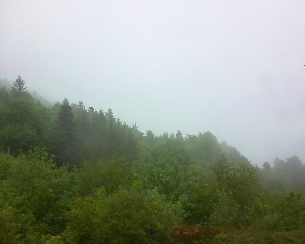 Le petit ballon vu depuis le Domaine Langmatt à Murbach le 13.05.2018 à 18:30 Le petit ballon (Alsace, Vosges) le 13.05.2018 à 18:30