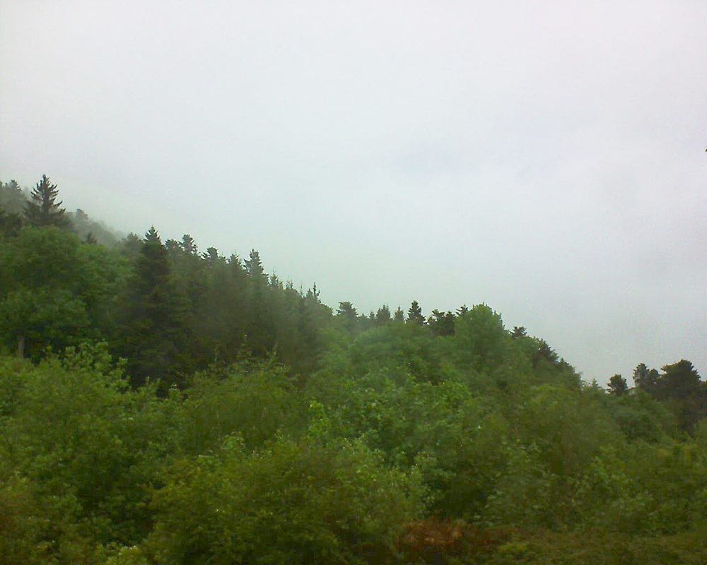 Le petit ballon vu depuis le Domaine Langmatt à Murbach le 13.05.2018 à 18:45 Le petit ballon (Alsace, Vosges) le 13.05.2018 à 18:45