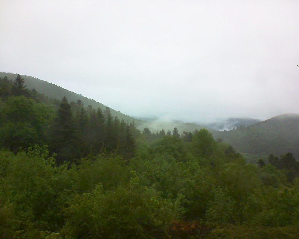 Le petit ballon vu depuis le Domaine Langmatt à Murbach le 14.05.2018 à 06:30 Le petit ballon (Alsace, Vosges) le 14.05.2018 à 06:30