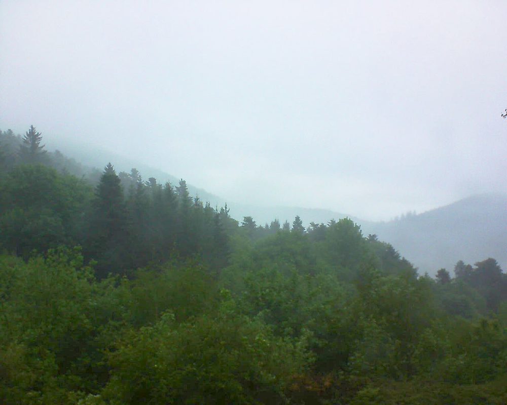 Le petit ballon vu depuis le Domaine Langmatt à Murbach le 14.05.2018 à 07:30 Le petit ballon (Alsace, Vosges) le 14.05.2018 à 07:30