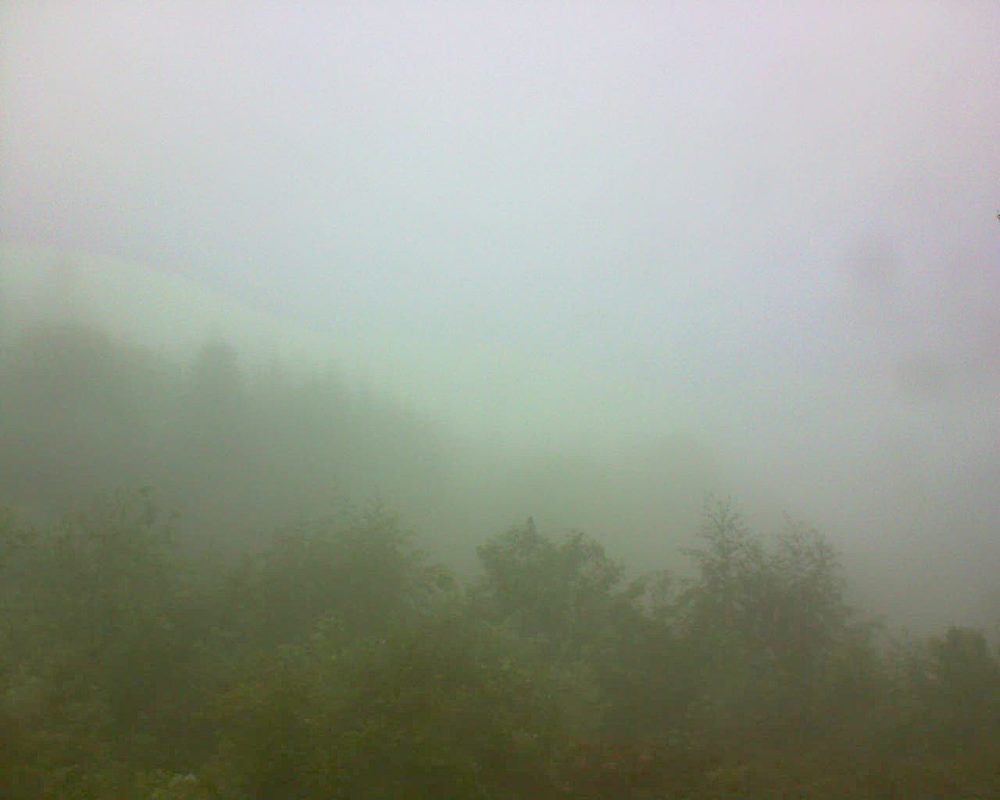 Le petit ballon vu depuis le Domaine Langmatt à Murbach le 14.05.2018 à 10:15 Le petit ballon (Alsace, Vosges) le 14.05.2018 à 10:15