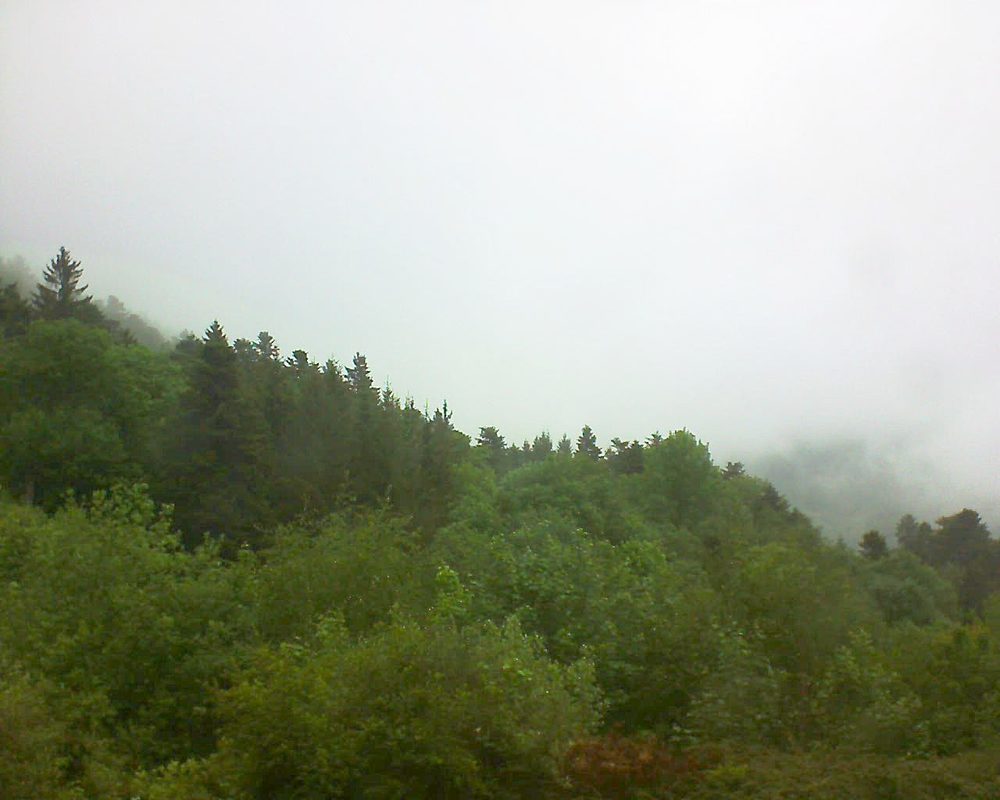Le petit ballon vu depuis le Domaine Langmatt à Murbach le 14.05.2018 à 14:30 Le petit ballon (Alsace, Vosges) le 14.05.2018 à 14:30