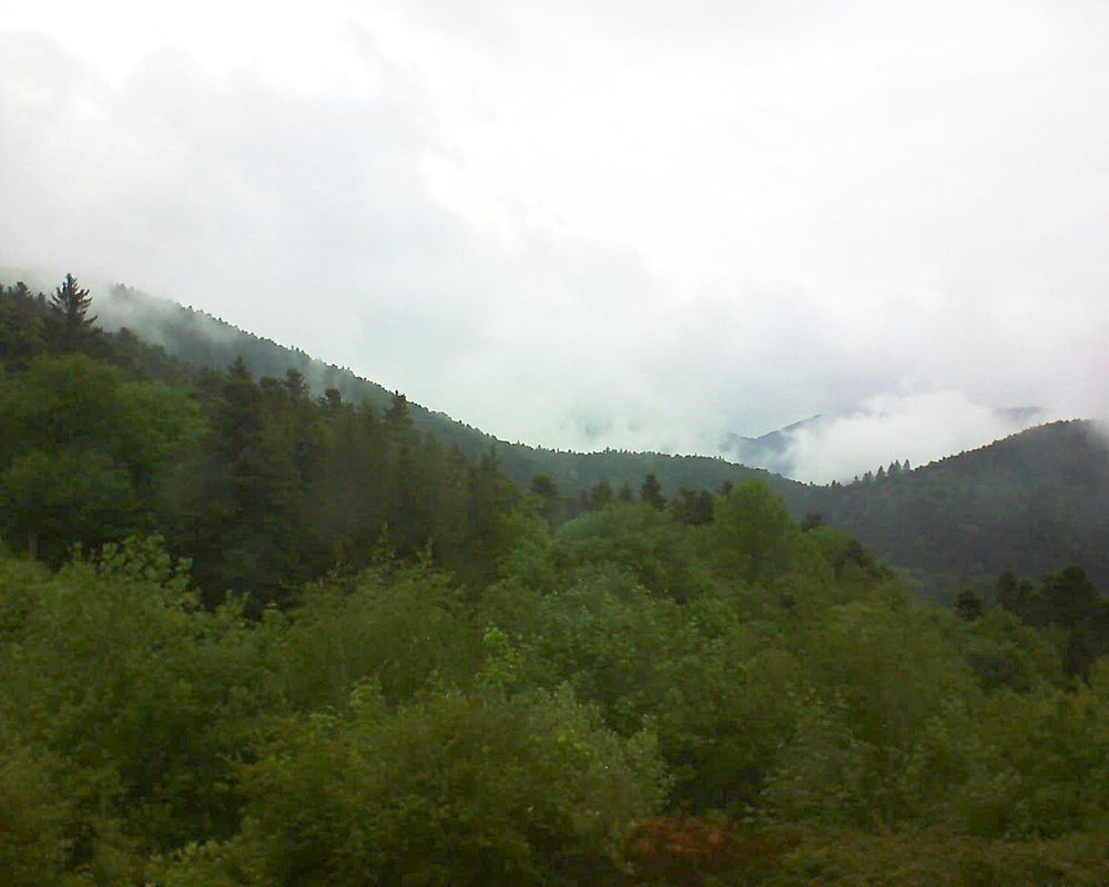 Le petit ballon vu depuis le Domaine Langmatt à Murbach le 14.05.2018 à 15:00 Le petit ballon (Alsace, Vosges) le 14.05.2018 à 15:00