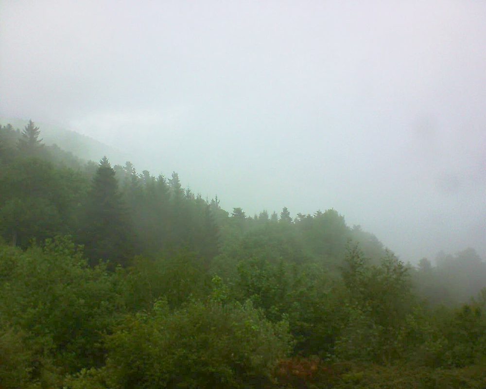 Le petit ballon vu depuis le Domaine Langmatt à Murbach le 14.05.2018 à 18:15 Le petit ballon (Alsace, Vosges) le 14.05.2018 à 18:15