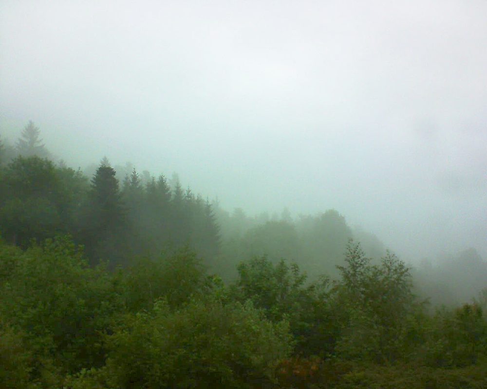 Le petit ballon vu depuis le Domaine Langmatt à Murbach le 14.05.2018 à 19:15 Le petit ballon (Alsace, Vosges) le 14.05.2018 à 19:15