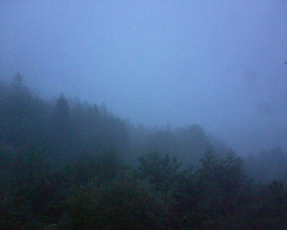 Le petit ballon vu depuis le Domaine Langmatt à Murbach le 14.05.2018 à 21:00 Le petit ballon (Alsace, Vosges) le 14.05.2018 à 21:00