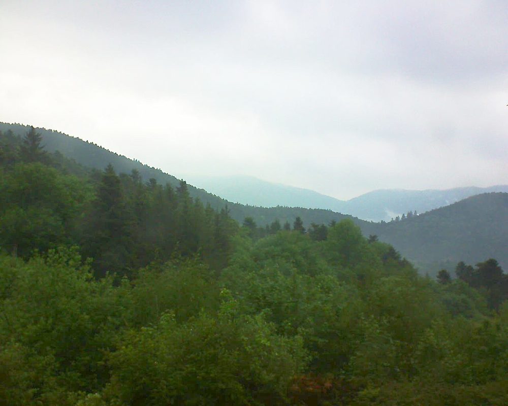 Le petit ballon vu depuis le Domaine Langmatt à Murbach le 15.05.2018 à 06:45 Le petit ballon (Alsace, Vosges) le 15.05.2018 à 06:45