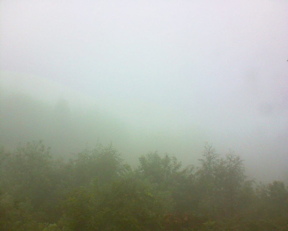 Le petit ballon vu depuis le Domaine Langmatt à Murbach le 15.05.2018 à 07:30 Le petit ballon (Alsace, Vosges) le 15.05.2018 à 07:30