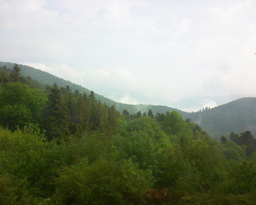 Le petit ballon vu depuis le Domaine Langmatt à Murbach le 15.05.2018 à 08:15 Le petit ballon (Alsace, Vosges) le 15.05.2018 à 08:15