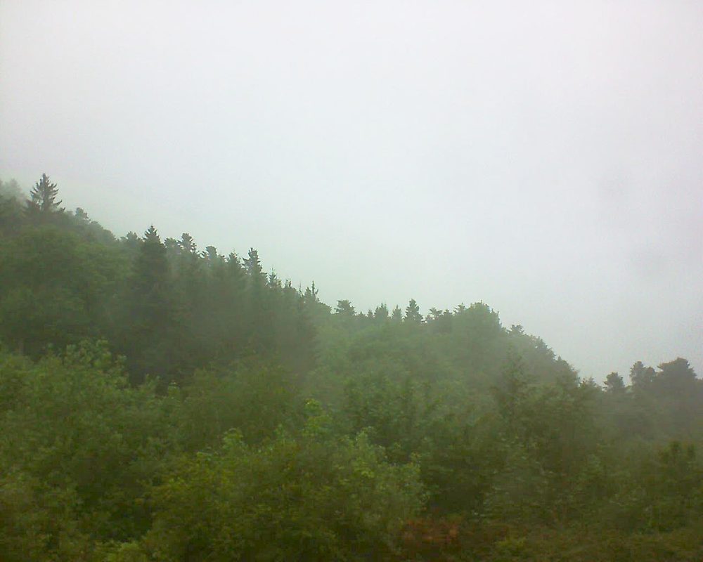 Le petit ballon vu depuis le Domaine Langmatt à Murbach le 15.05.2018 à 09:30 Le petit ballon (Alsace, Vosges) le 15.05.2018 à 09:30
