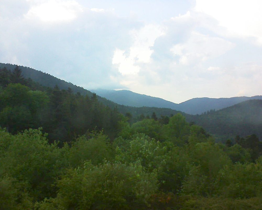 Le petit ballon vu depuis le Domaine Langmatt à Murbach le 15.05.2018 à 19:45 Le petit ballon (Alsace, Vosges) le 15.05.2018 à 19:45