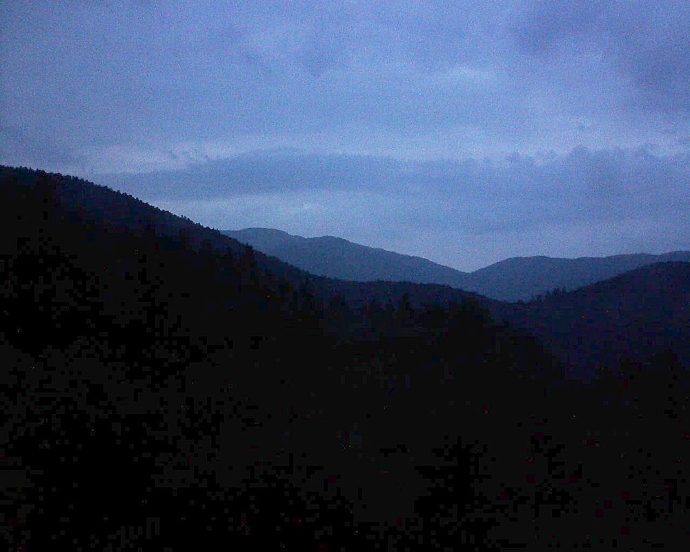 Le petit ballon vu depuis le Domaine Langmatt à Murbach le 15.05.2018 à 21:15 Le petit ballon (Alsace, Vosges) le 15.05.2018 à 21:15